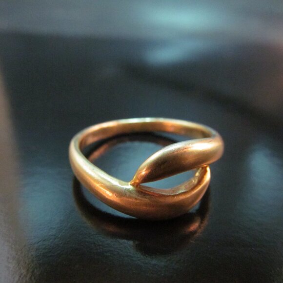 Engagement ring. 14K solid Yellow gold ring set with 0.25ct Diamonds. UNIQUE - Picture 7 of 9